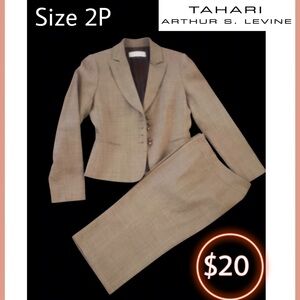 TAHARI Women's Pant Suit